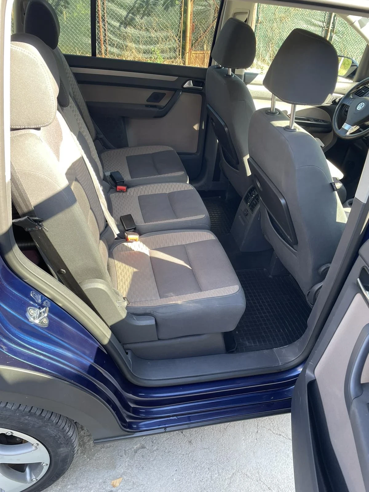 VW Touran, снимка 8 - Автомобили и джипове - 55564740