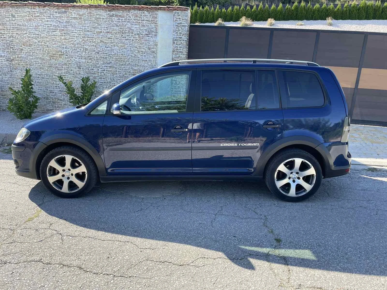 VW Touran, снимка 3 - Автомобили и джипове - 55564740