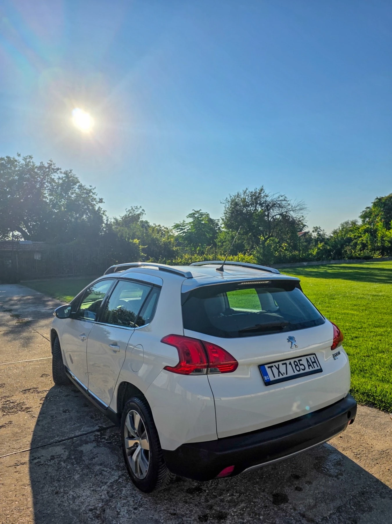 Peugeot 2008 Allure 1.6 e-HDi 92 k.c. , снимка 4 - Автомобили и джипове - 55621736