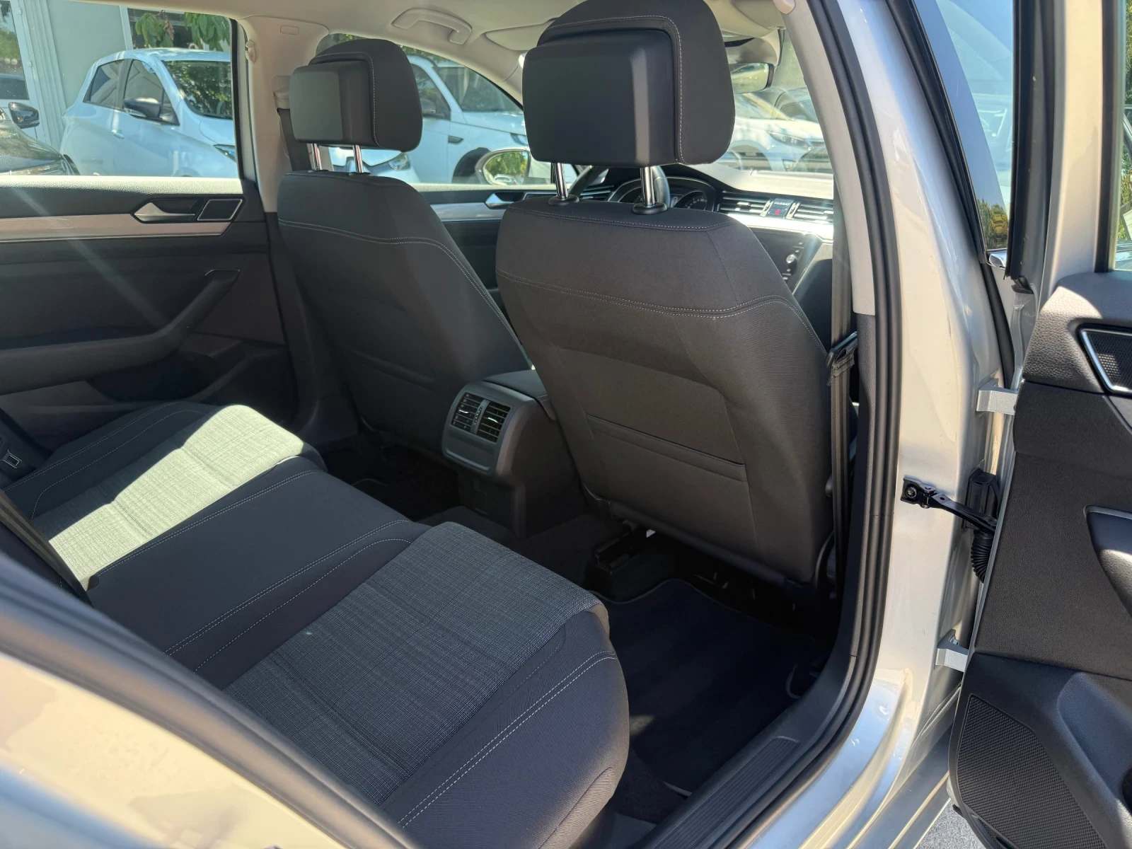 VW Passat 2.0TDI - 150к.с. - Топ състояние, снимка 13 - Автомобили и джипове - 55737631