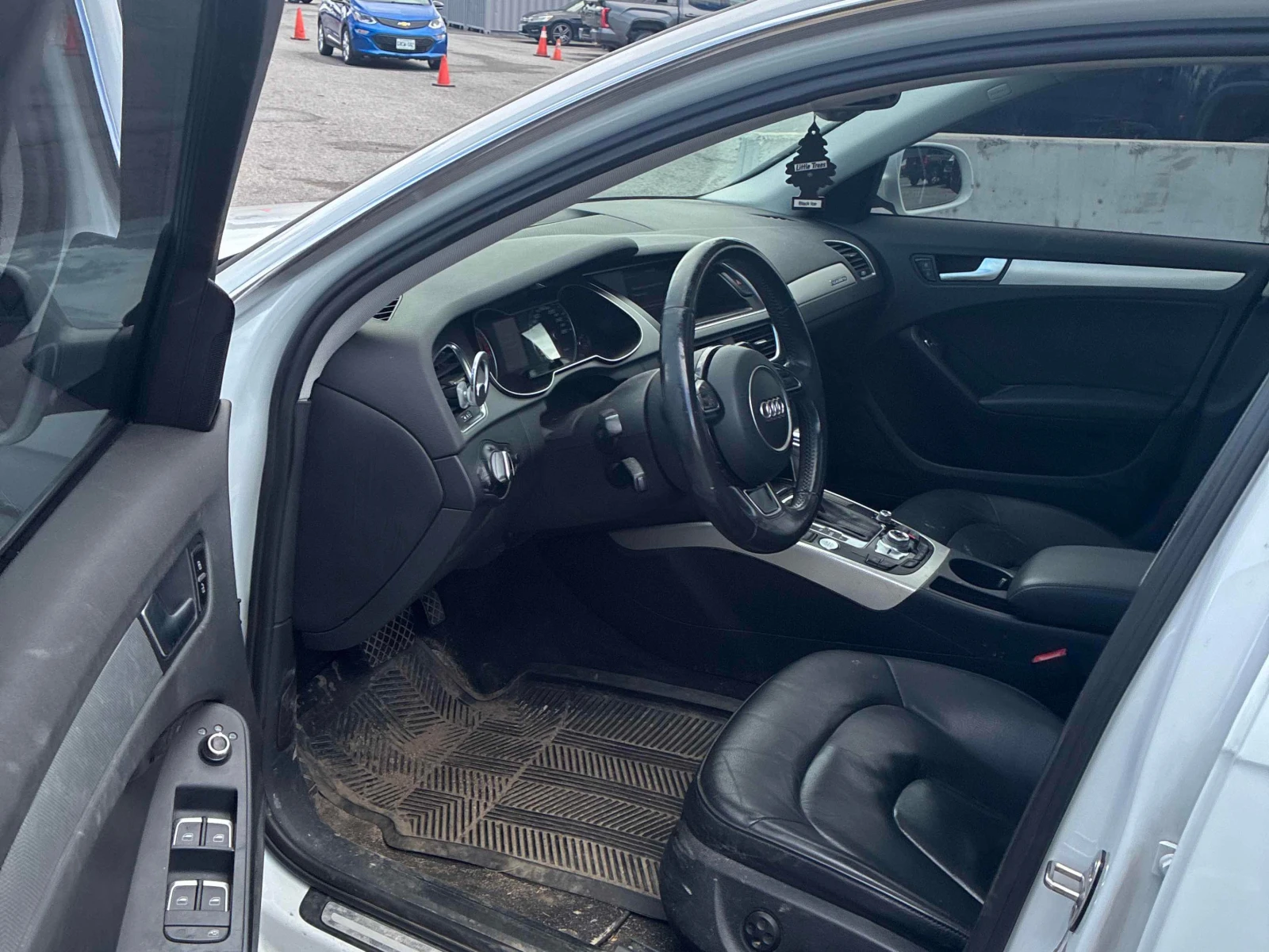 Audi A4 * Progressiv * АВТОКРЕДИТ * ГЛАВНО ПРЕДСТАВИТЕСТВО, снимка 7 - Автомобили и джипове - 55832989