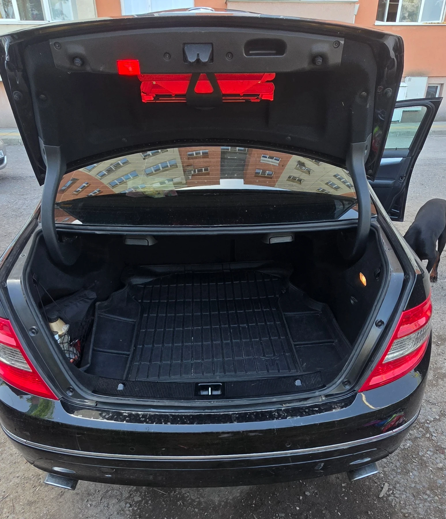 Mercedes-Benz C 350 4-MATIC, снимка 13 - Автомобили и джипове - 55905654