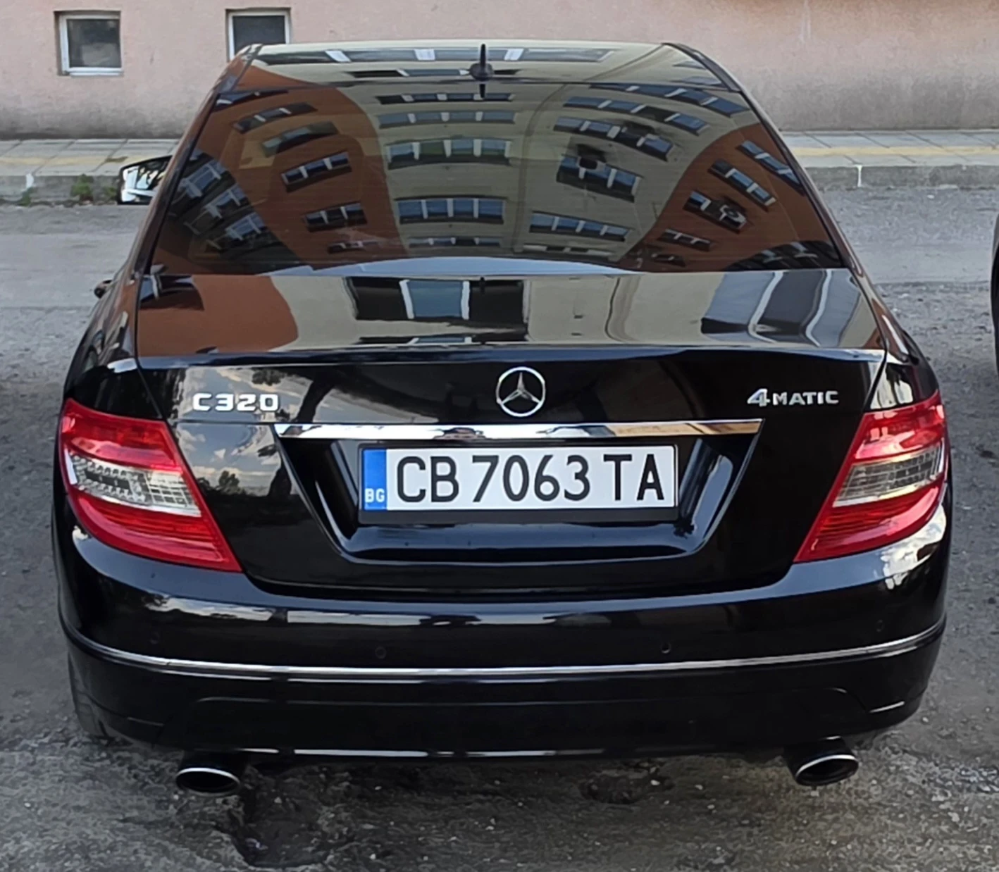 Mercedes-Benz C 350 4-MATIC, снимка 3 - Автомобили и джипове - 55905654
