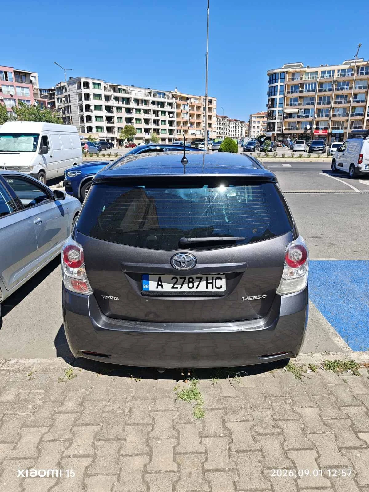 Toyota Verso 2.2 D-4D, снимка 12 - Автомобили и джипове - 55924989