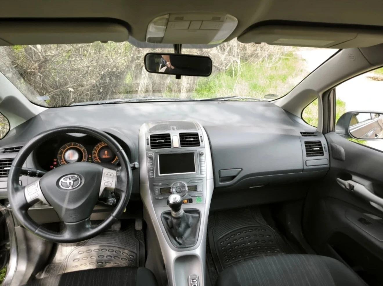 Toyota Auris 1.6 VVTi, LPG Landi Renzo , снимка 11 - Автомобили и джипове - 55974875
