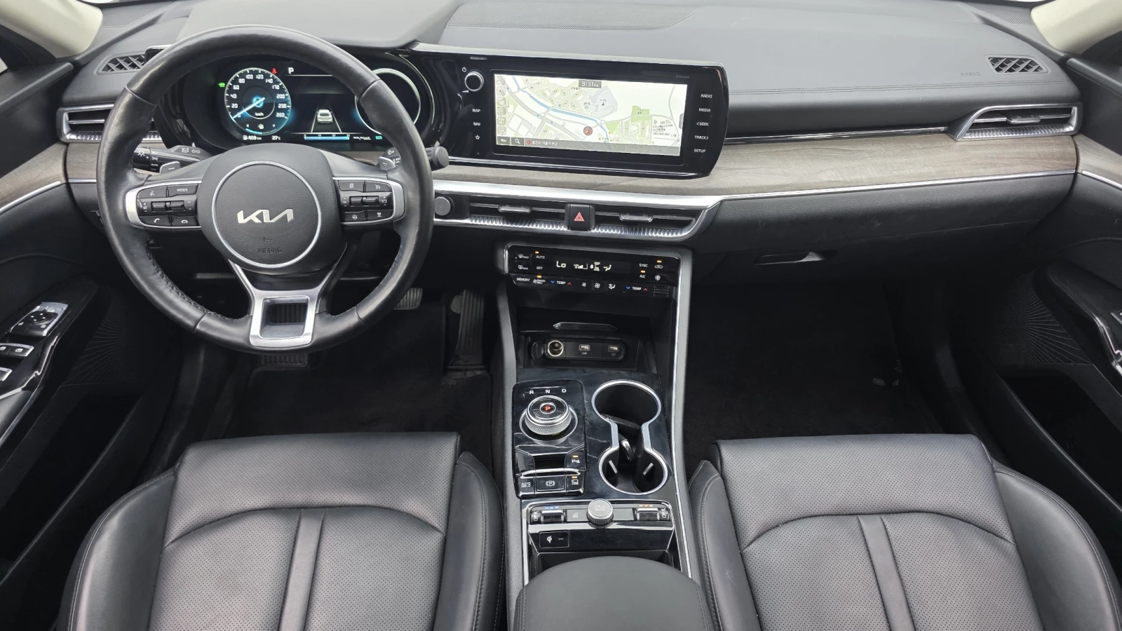 Kia K5 Noblesse* 360* BLIND SPOT* ПОДГРЕВ ВОЛАН* КРАЙНА Ц, снимка 7 - Автомобили и джипове - 56025038