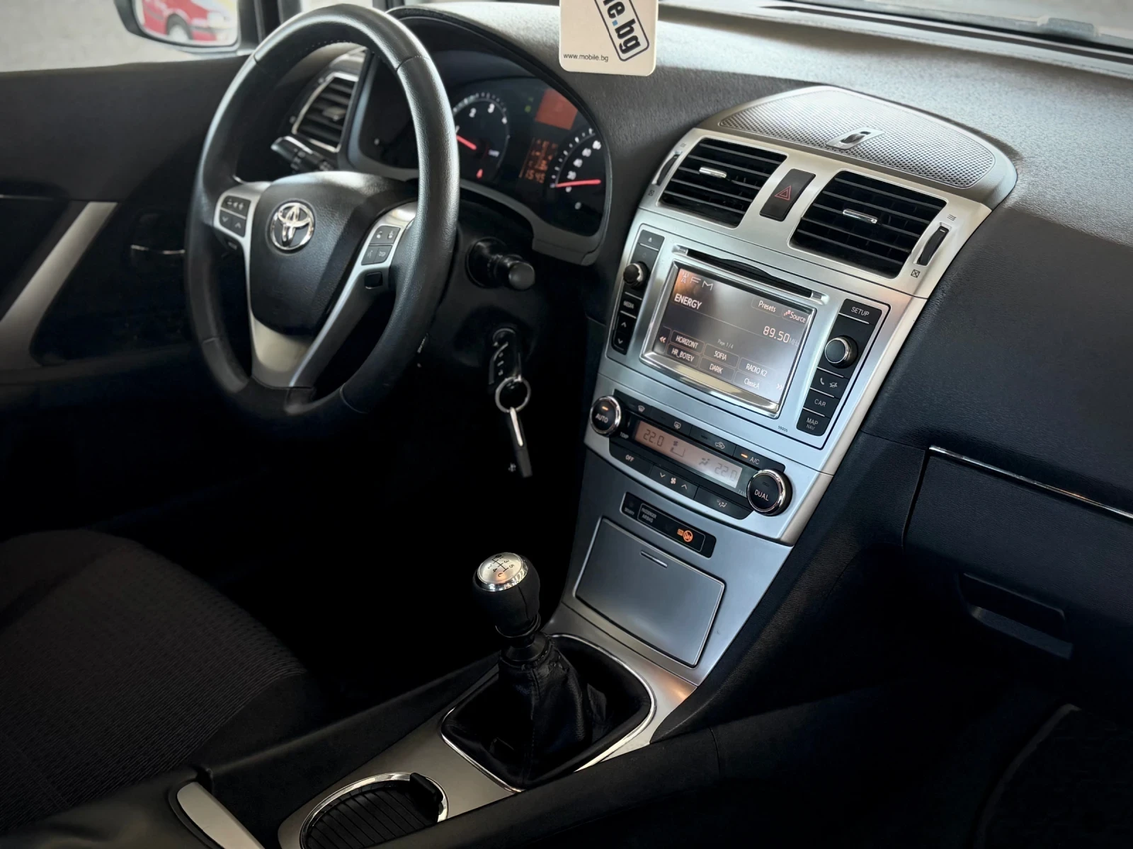 Toyota Avensis 2.0D4D 126кс 6ск Facelift, снимка 13 - Автомобили и джипове - 56338543