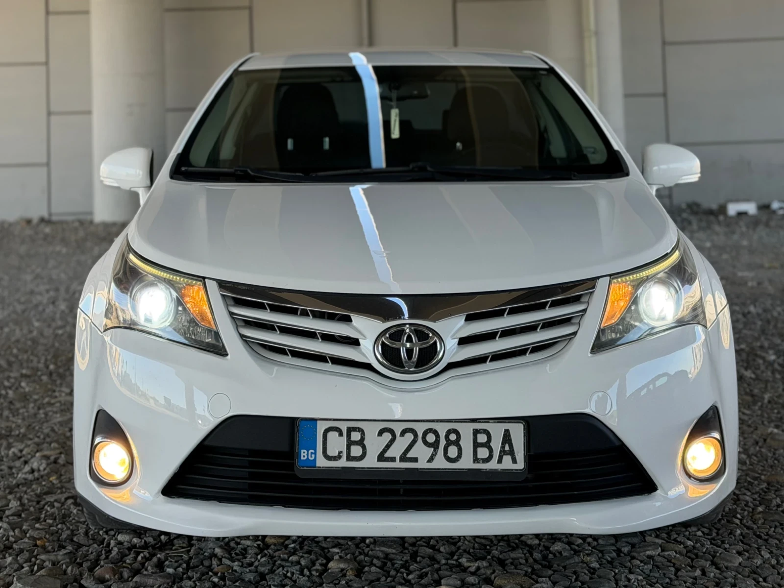 Toyota Avensis 2.0D4D 126кс 6ск Facelift, снимка 3 - Автомобили и джипове - 56338543