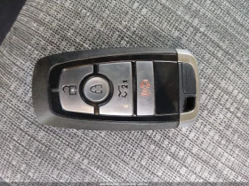 Ford F150 Lightning Pro 4WD, снимка 17