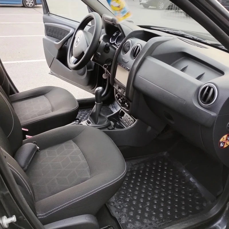 Dacia Duster 1.6 105 к.с., снимка 13 - Автомобили и джипове - 52543918