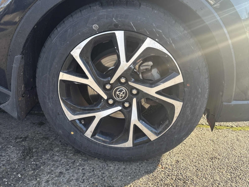 Toyota C-HR CARFAX* АВТОФИНАНСИРАНЕ БЕЗ ПЪРВОНАЧАЛНА ВНОСКА, снимка 6 - Автомобили и джипове - 52633700