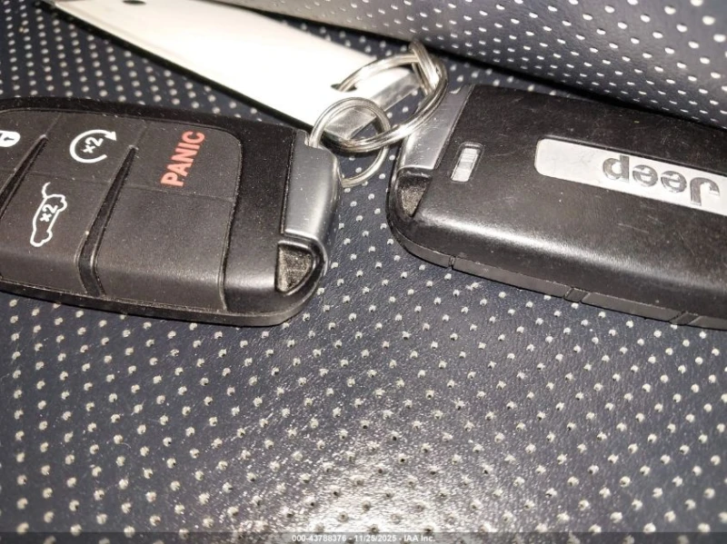 Jeep Grand cherokee OVERLAND 4X4* подгрев* обдухване* ALPINE-музика* , снимка 10 - Автомобили и джипове - 52749114