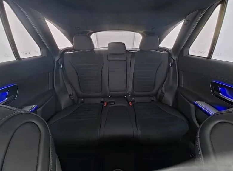 Mercedes-Benz GLC 300 /AMG/4-MATIC/PANO/KEYLESS/MEMORY/DISTRONIC/, снимка 9 - Автомобили и джипове - 54146280