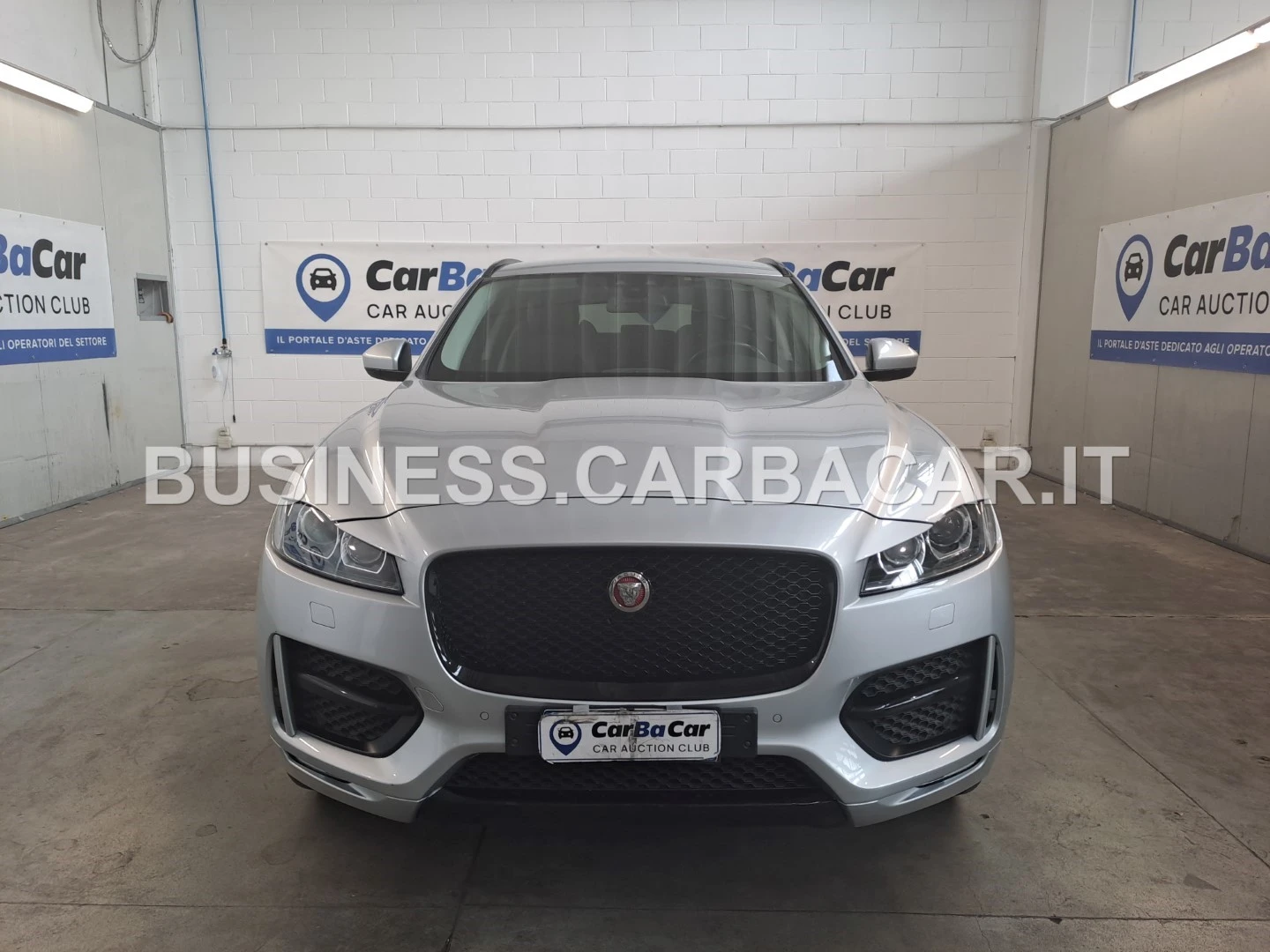 Jaguar F-PACE R-SPORT - изображение 2