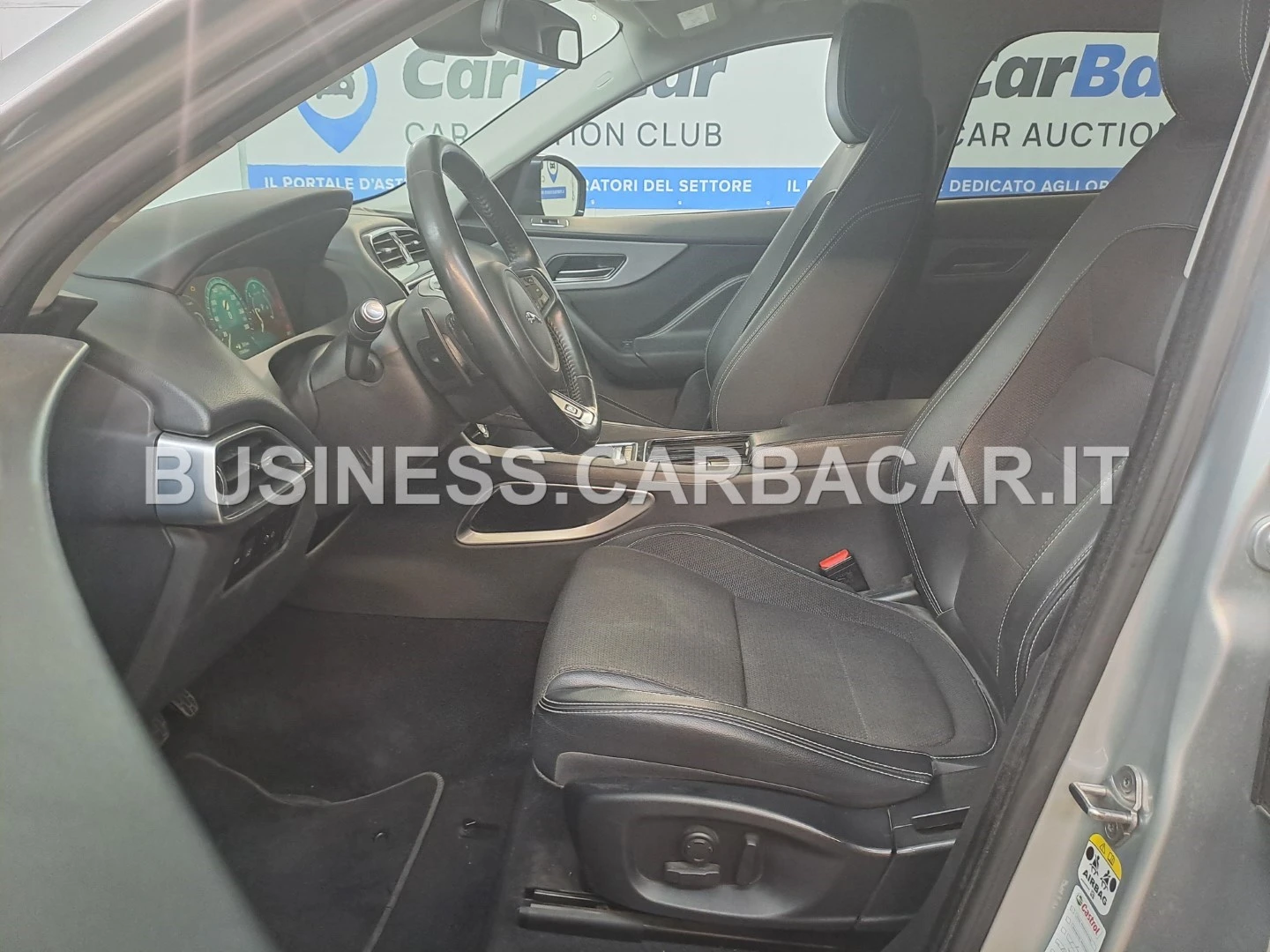 Jaguar F-PACE R-SPORT - изображение 8