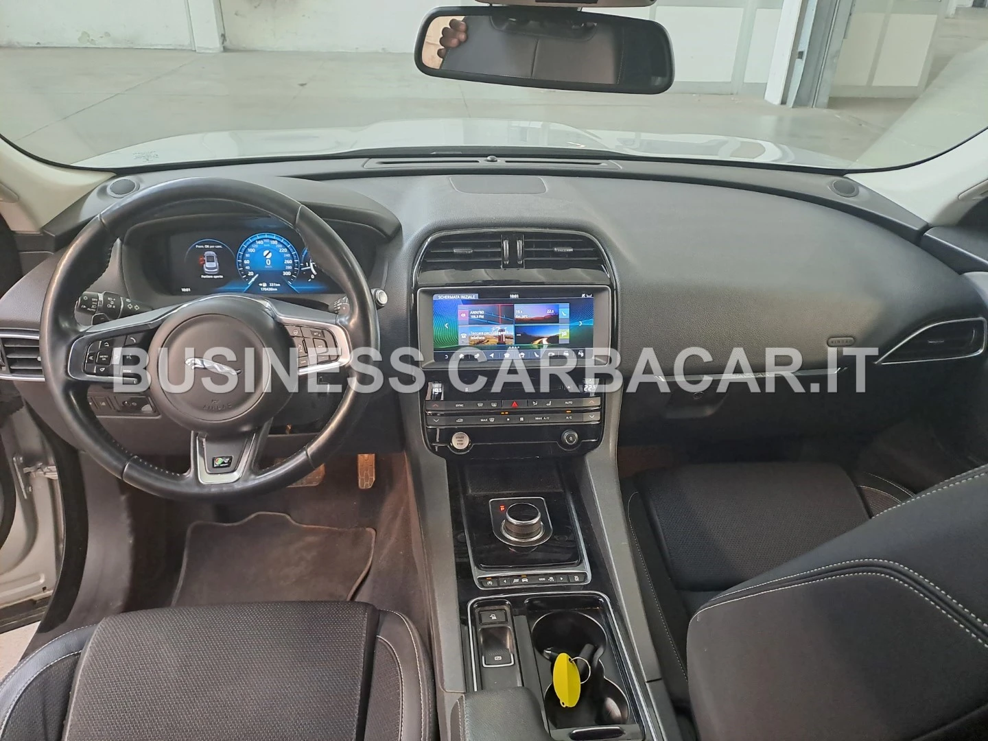 Jaguar F-PACE R-SPORT - изображение 6