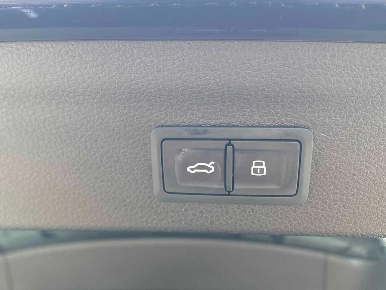 Audi Q3 45 TFSI quattro  CARFAX, снимка 15 - Автомобили и джипове - 53760275