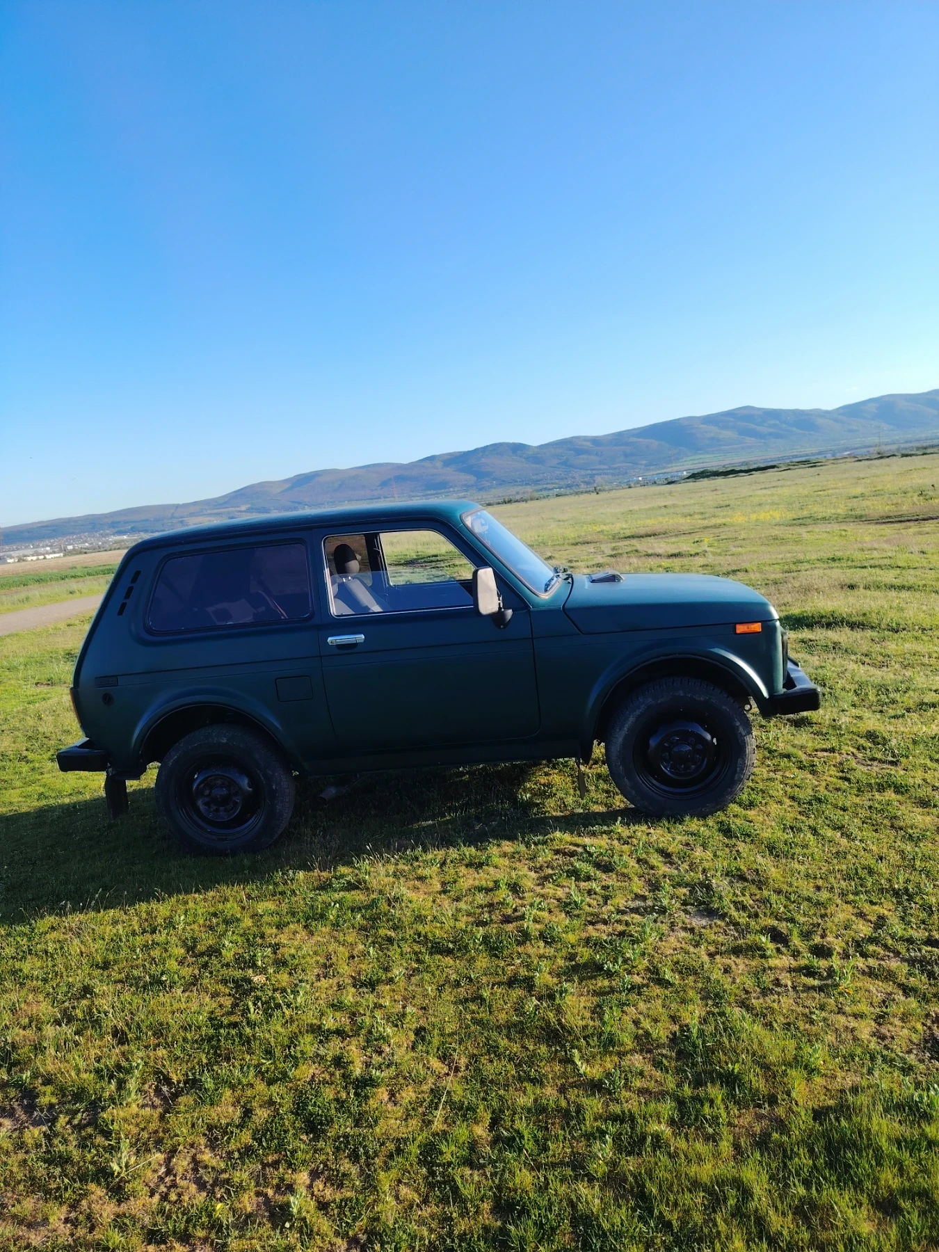 Lada Niva 1.7 ГАЗ бензин , снимка 5 - Автомобили и джипове - 54313762