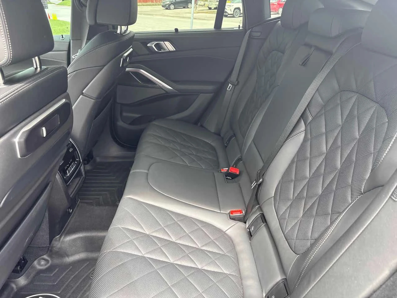 BMW X6 xDrive40i/ДИСТРОНИК/360/ПАНОРАМА, снимка 12 - Автомобили и джипове - 54512740