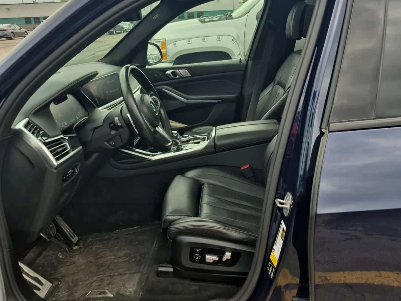 BMW X7 * M50i * АВТОКРЕДИТ БЕЗ ПЪРВОНАЧАЛНА ВНОСКА, снимка 7 - Автомобили и джипове - 54591994