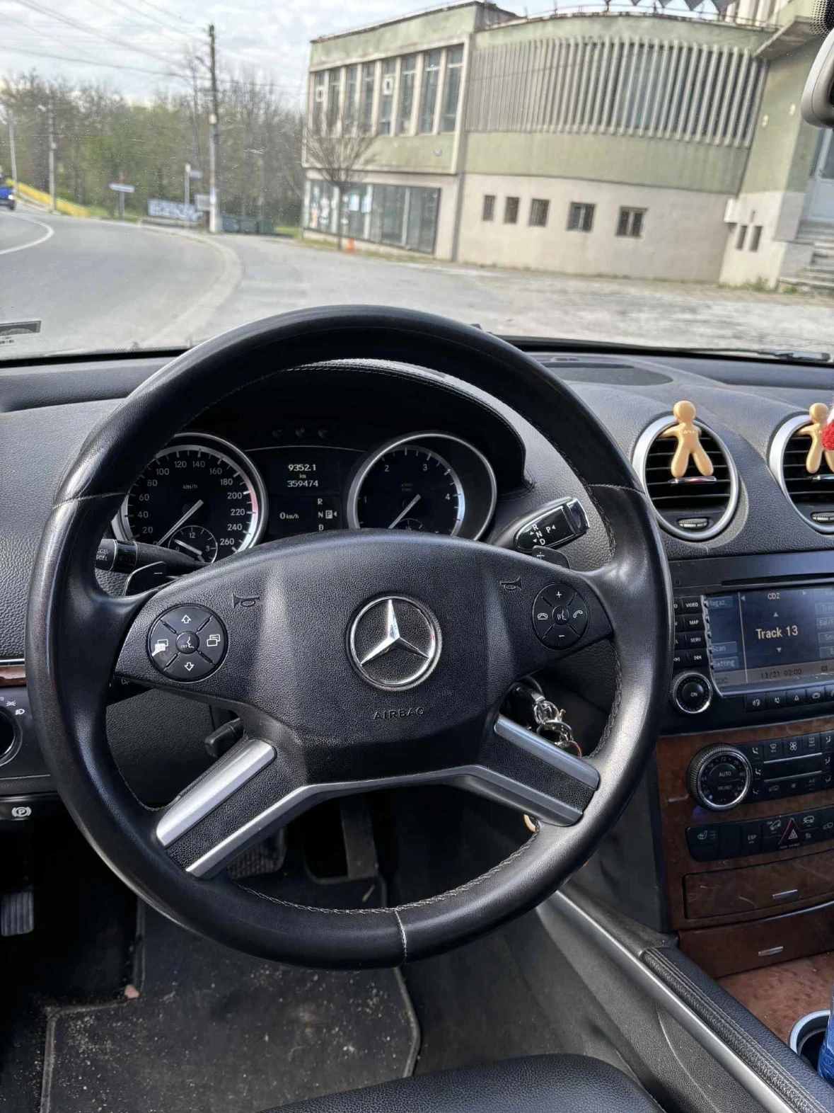 Mercedes-Benz GL 350, снимка 3 - Автомобили и джипове - 54650608