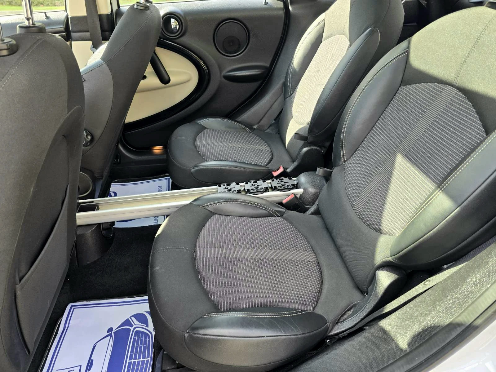 Mini Countryman 1.6D/КОЖА/ПАНОРАМА, снимка 12 - Автомобили и джипове - 54775049
