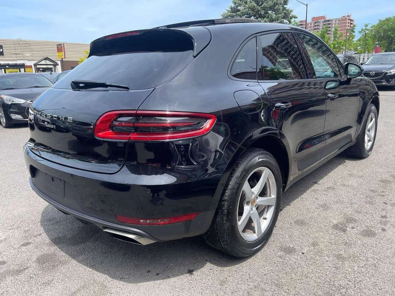 Porsche Macan * AWD | Red Leather | Nav | Pano Roof | Camera * C, снимка 9 - Автомобили и джипове - 54791832