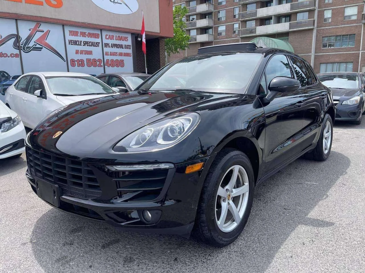 Porsche Macan * AWD | Red Leather | Nav | Pano Roof | Camera * C, снимка 3 - Автомобили и джипове - 54791832