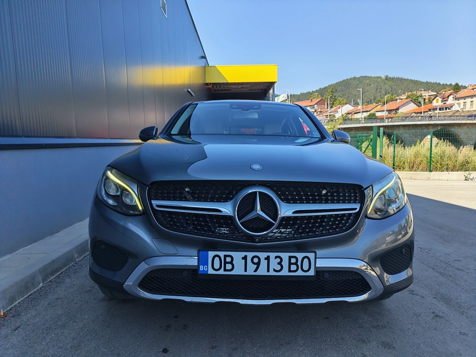 Mercedes-Benz GLC 250 COUPE, AMG, 4MATIC, 9G, AIRMATIC , снимка 2 - Автомобили и джипове - 55515402