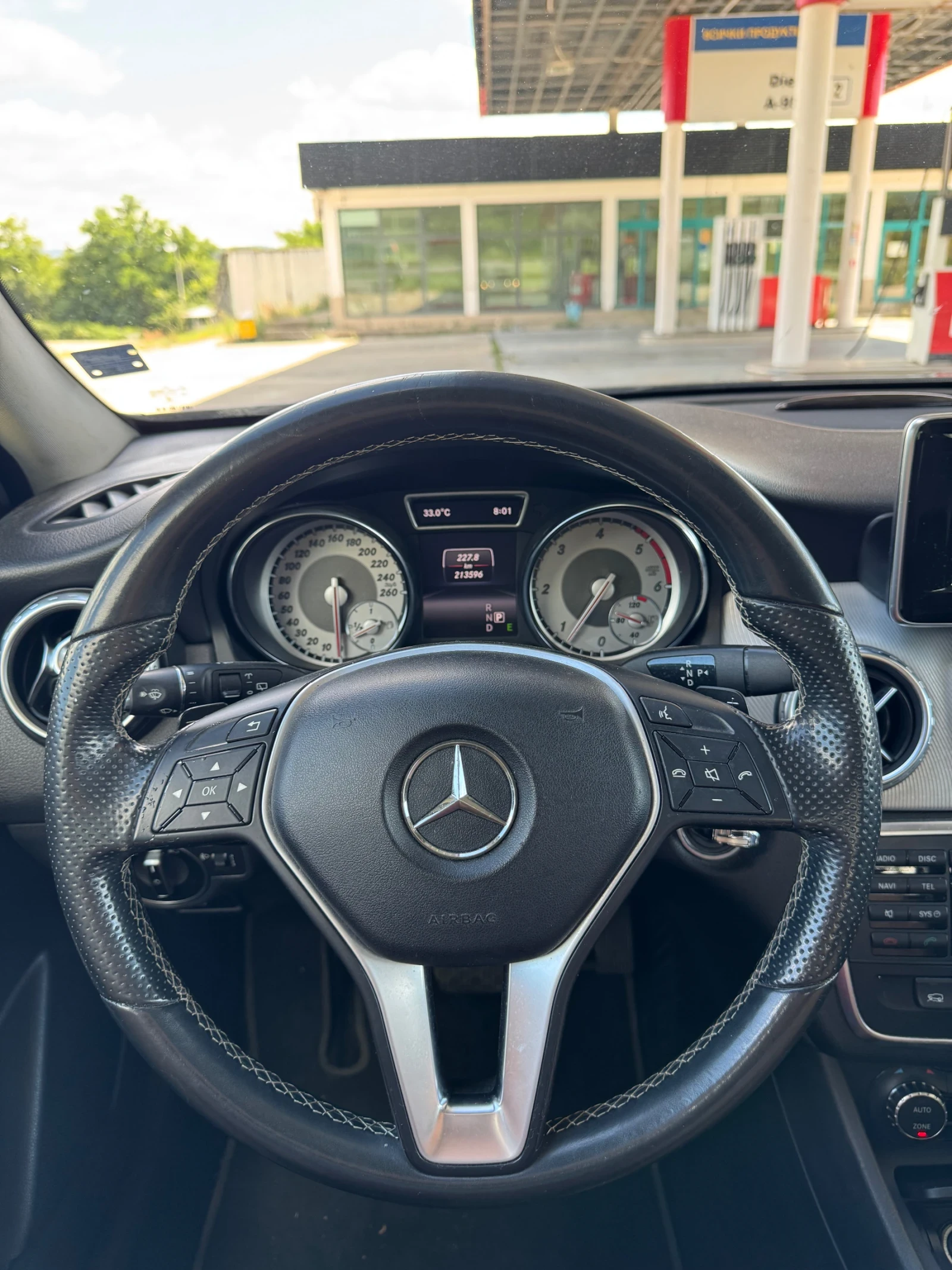 Mercedes-Benz GLA 220 CDI 4 MATIC  100% Оригинален вид! ТОП , снимка 9 - Автомобили и джипове - 55287820