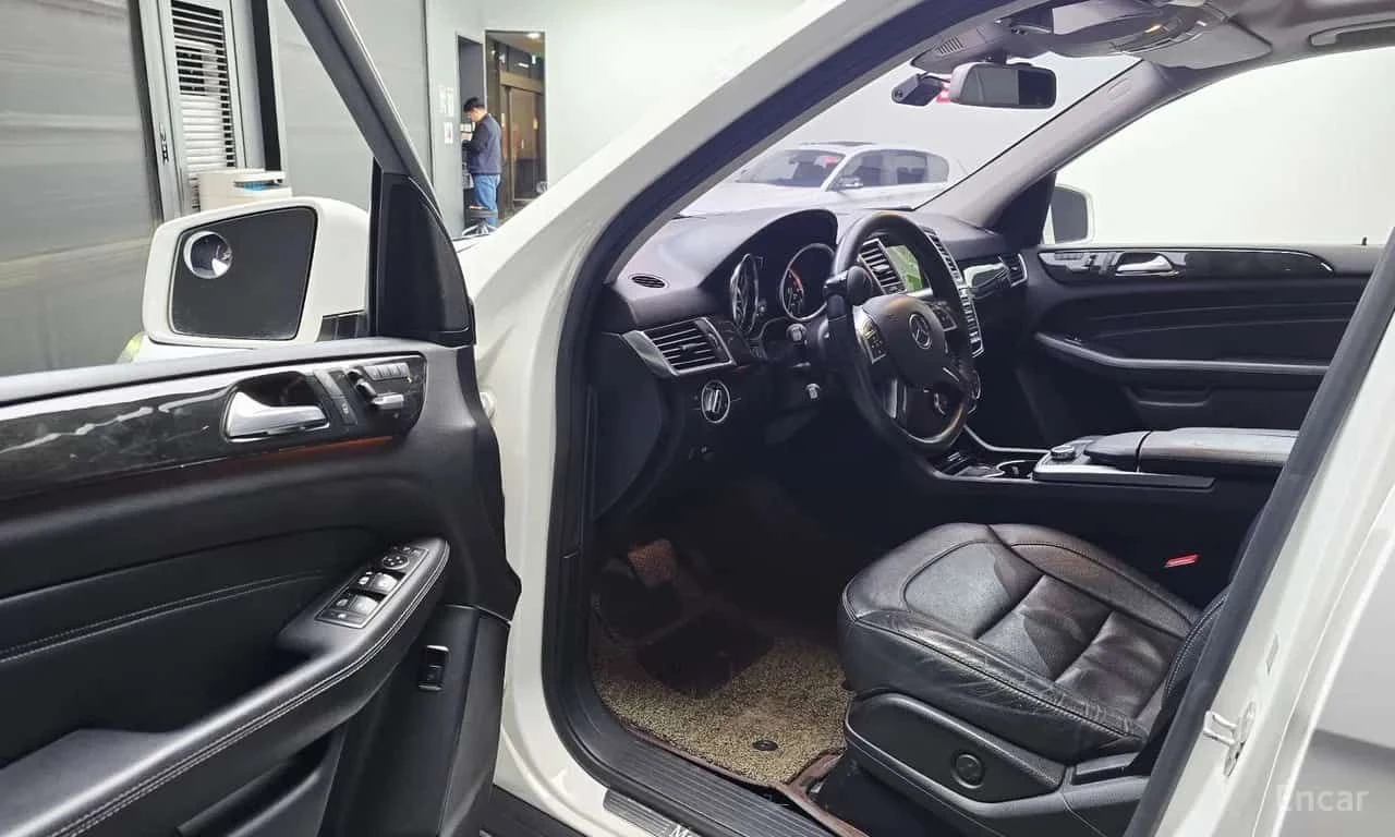 Mercedes-Benz ML 350 * ML350 BlueTEC 4MATIC * ЦЕНА ДО БГ, снимка 10 - Автомобили и джипове - 55630016