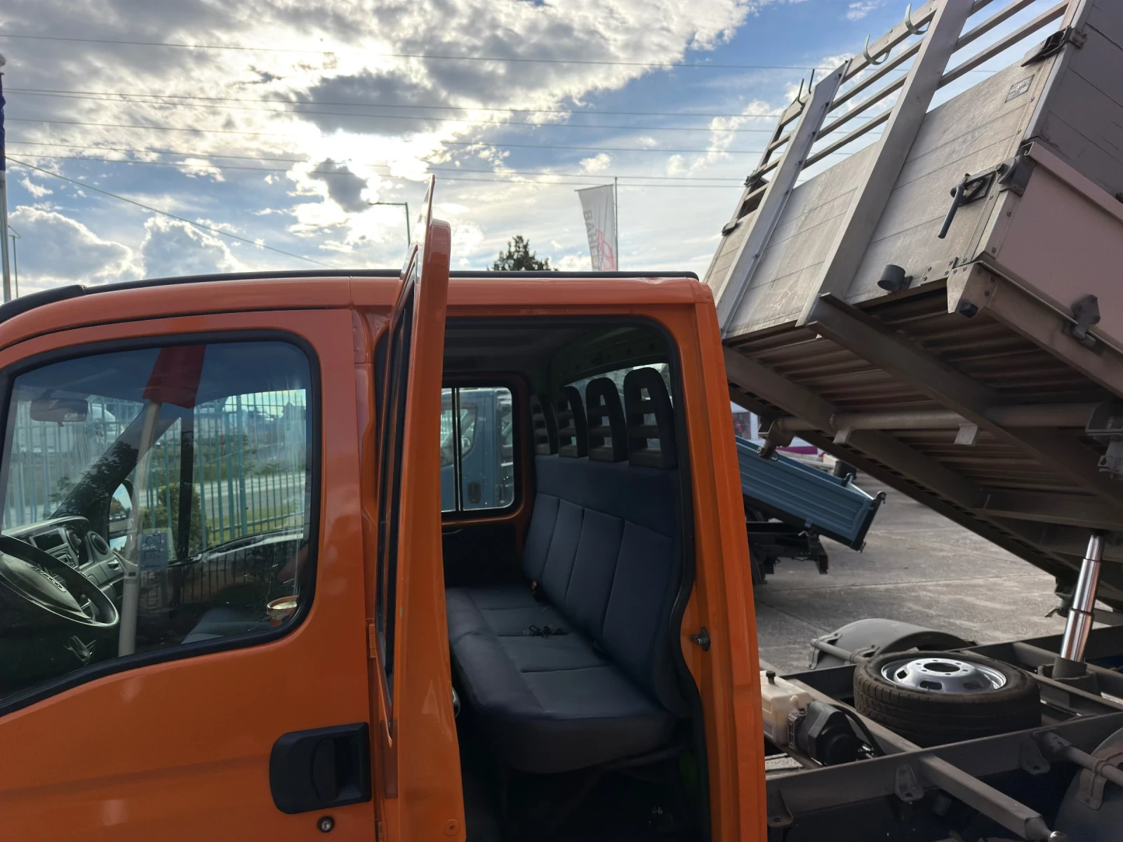Iveco Daily 3.0HPI* 35C15* Тристранен самосвал* 3.10 метра кош, снимка 6 - Бусове и автобуси - 56251183