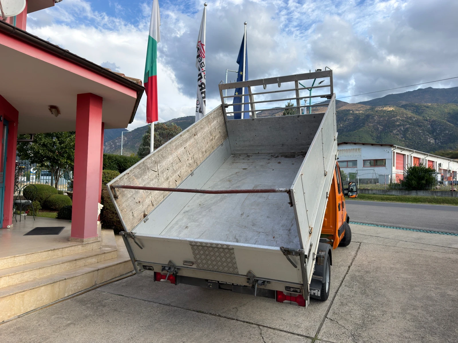 Iveco Daily 3.0HPI* 35C15* Тристранен самосвал* 3.10 метра кош, снимка 8 - Бусове и автобуси - 56251183