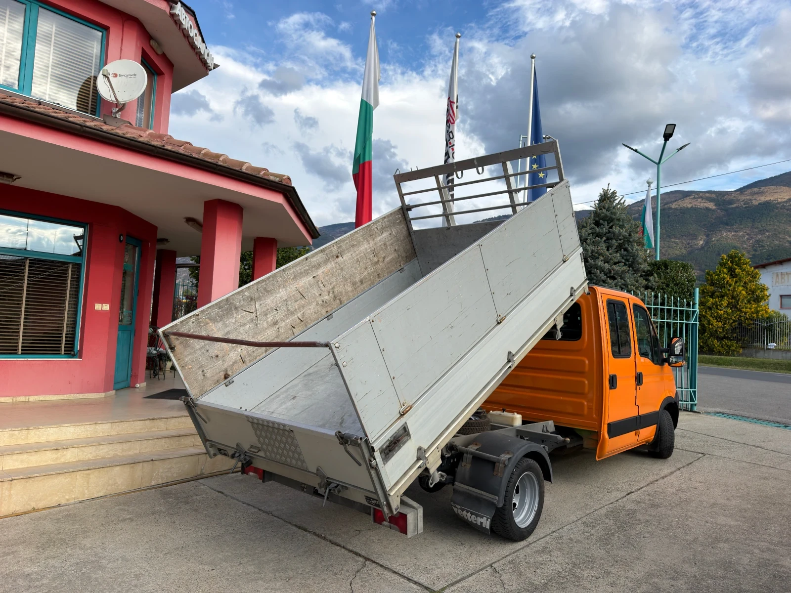 Iveco Daily 3.0HPI* 35C15* Тристранен самосвал* 3.10 метра кош, снимка 9 - Бусове и автобуси - 56251183