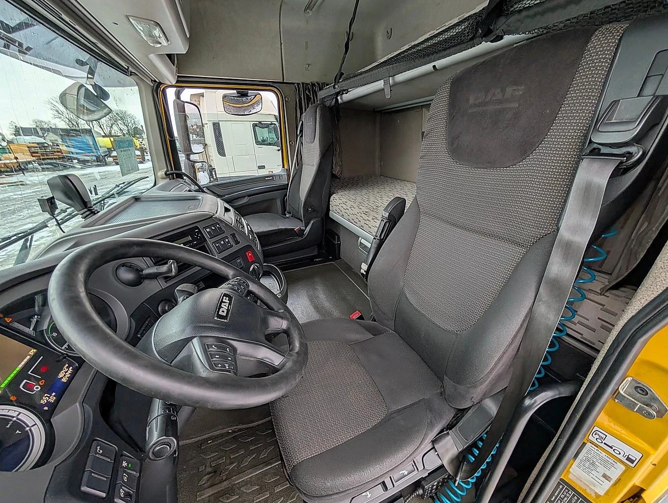 Daf XF XF460FT LOW DECK - изображение 10