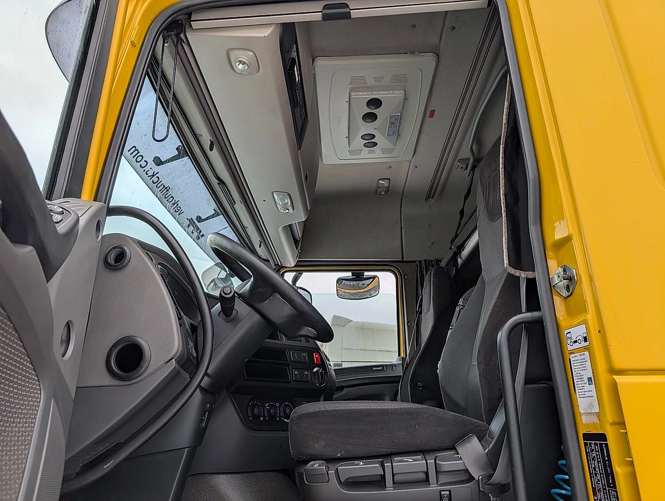 Daf XF XF460FT LOW DECK - изображение 9