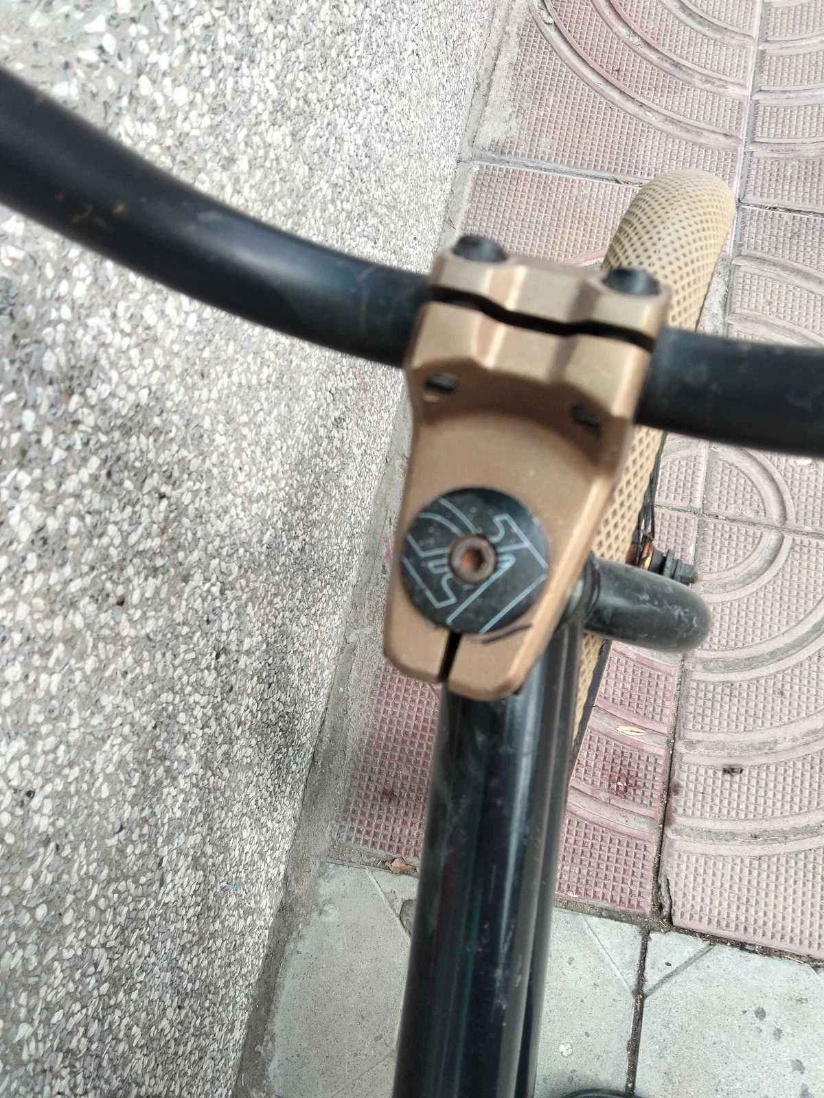 ������� KHE | Mobile.bg � ����������� 6
