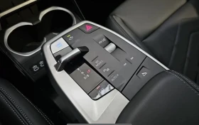 BMW iX1 eDrive20, снимка 8