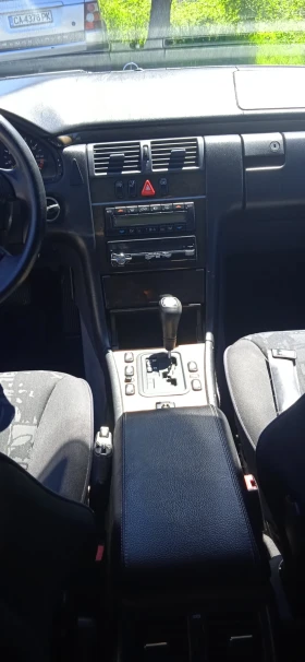 Mercedes-Benz E 240, снимка 4