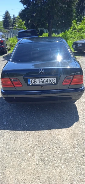 Mercedes-Benz E 240, снимка 12