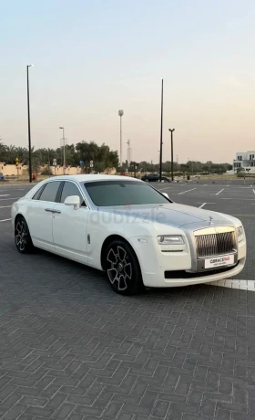 ������ Rolls-Royce Ghost