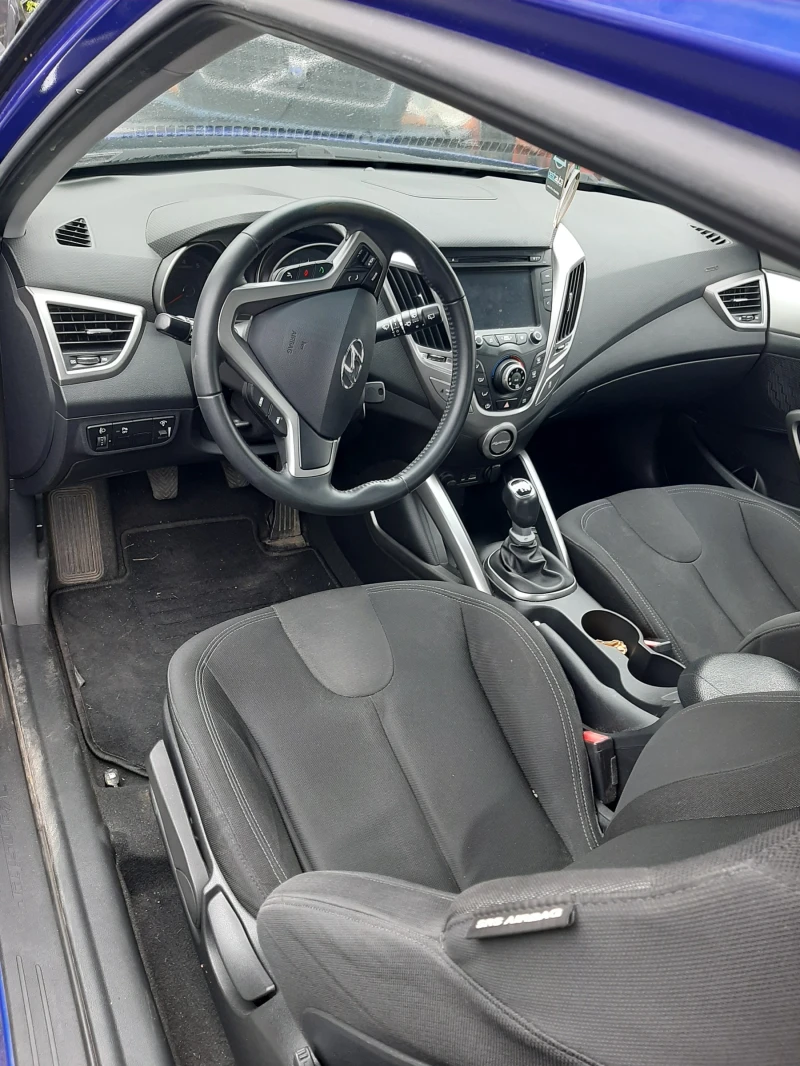 Hyundai Veloster  1.6i бензин, снимка 9 - Автомобили и джипове - 29238447