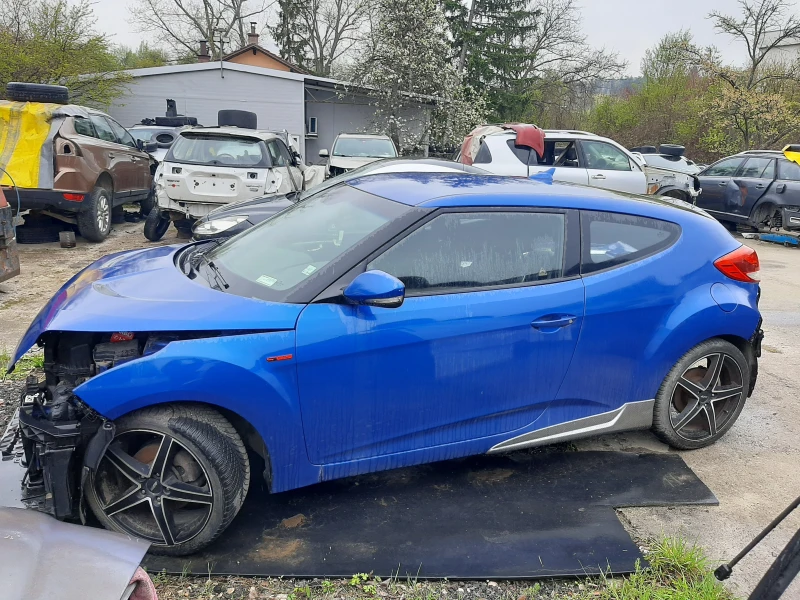 Hyundai Veloster  1.6i бензин, снимка 8 - Автомобили и джипове - 29238447