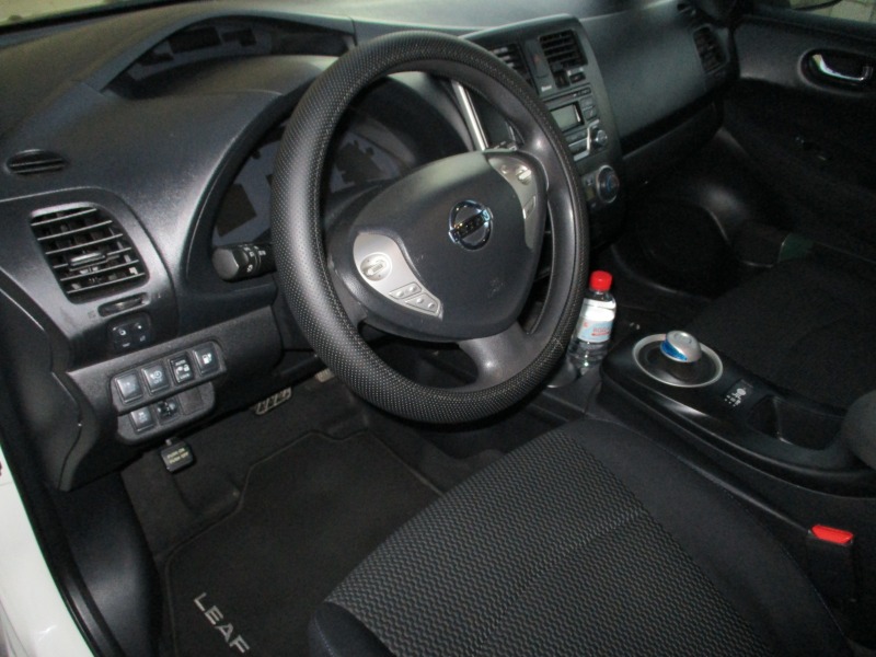 Nissan Leaf , снимка 8 - Автомобили и джипове - 42905263