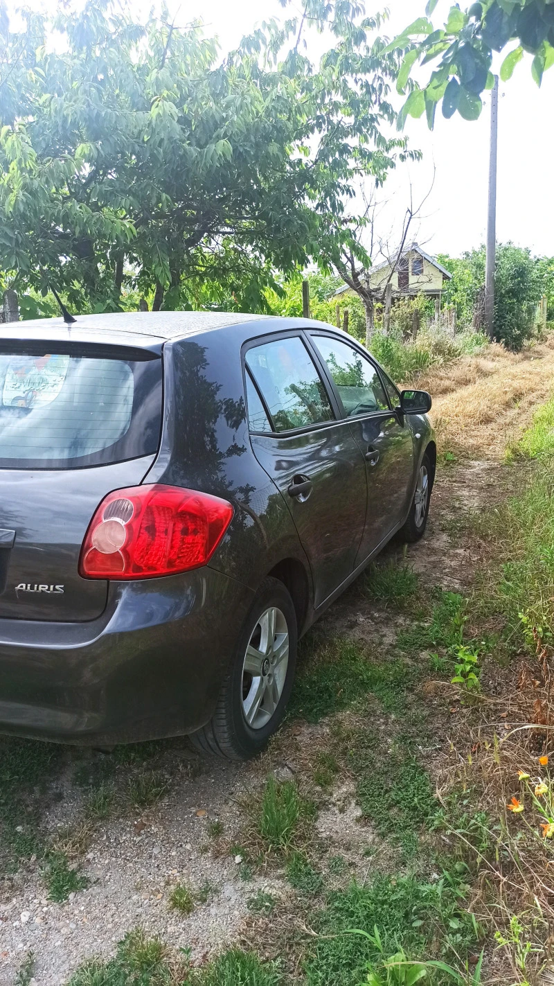 Toyota Auris 1.33, снимка 7 - Автомобили и джипове - 46041216