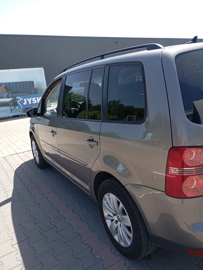 VW Touran, снимка 6 - Автомобили и джипове - 46157942