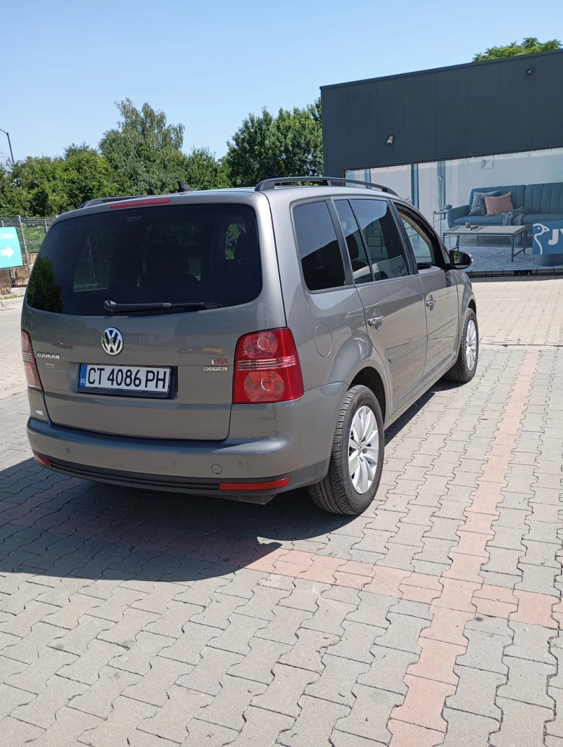 VW Touran, снимка 4 - Автомобили и джипове - 46157942