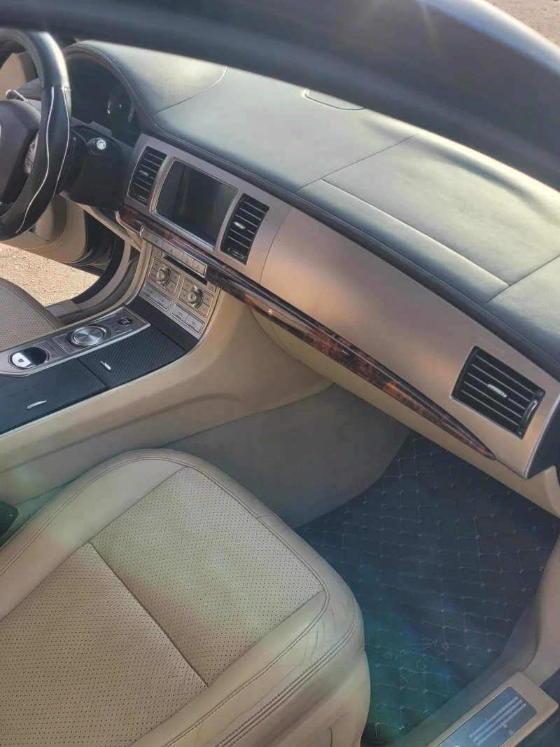 Jaguar Xf 2.7, снимка 8 - Автомобили и джипове - 47473398
