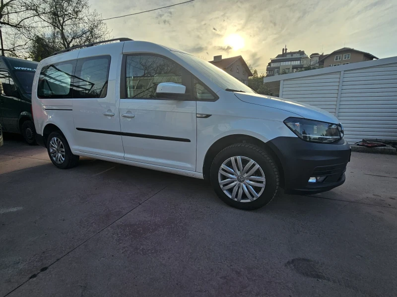 VW Caddy Maxi - дълга база 7 места 133000км., снимка 5 - Автомобили и джипове - 52570220