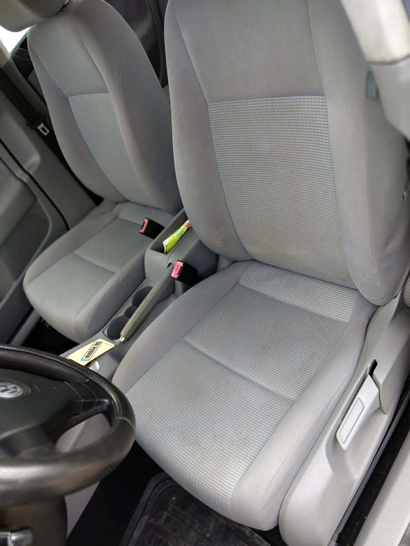 VW Jetta 1, 6i BSE, снимка 5 - Автомобили и джипове - 52474792